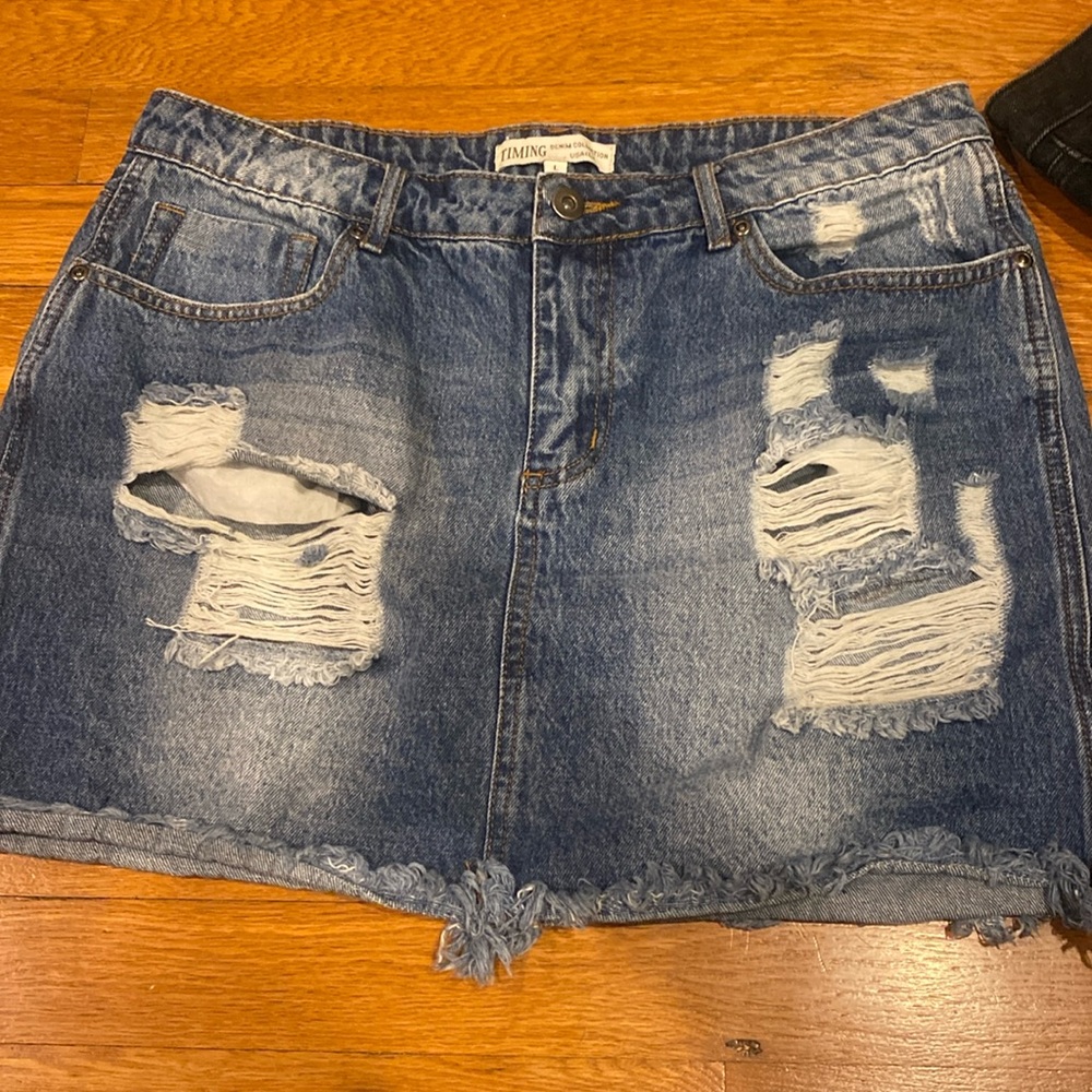 Timing Distressed Denim Skirt
